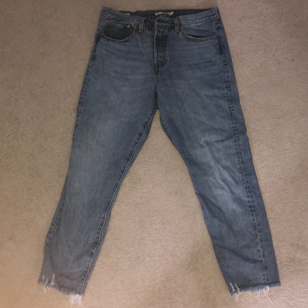 Light wash Levi’s Boyfriend Wedge Jeans